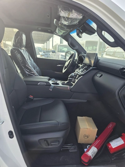 TOYOTA LAND CRUISER LC300 GXR 3.5L TWIN TURBO PETROL 2026-9