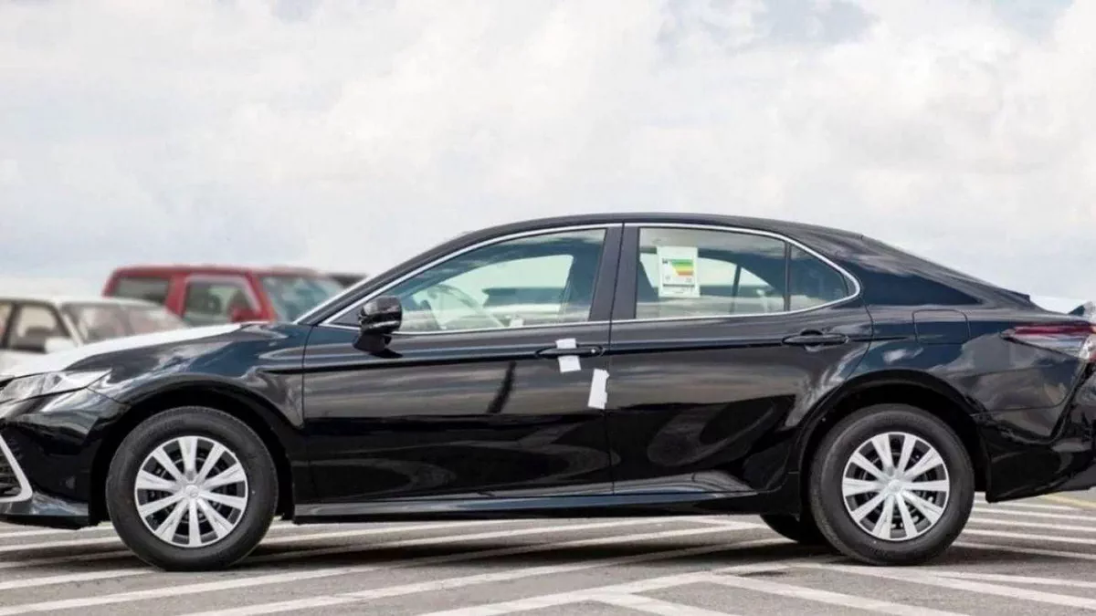 Toyota Camry LE CAMERY 2.5L-9-0