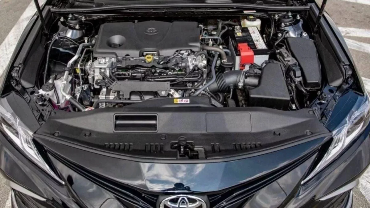 Toyota Camry LE CAMERY 2.5L-12-0