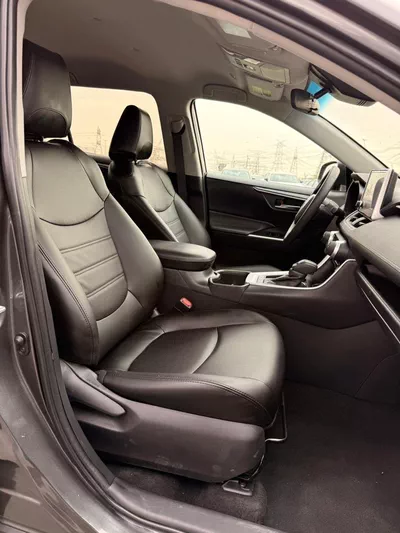 Toyota RAV4 XLE 2.5L push start 2024-12