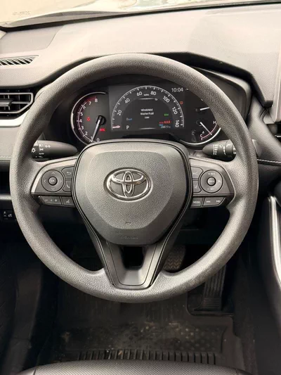 Toyota RAV4 XLE 2.5L push start 2024-6