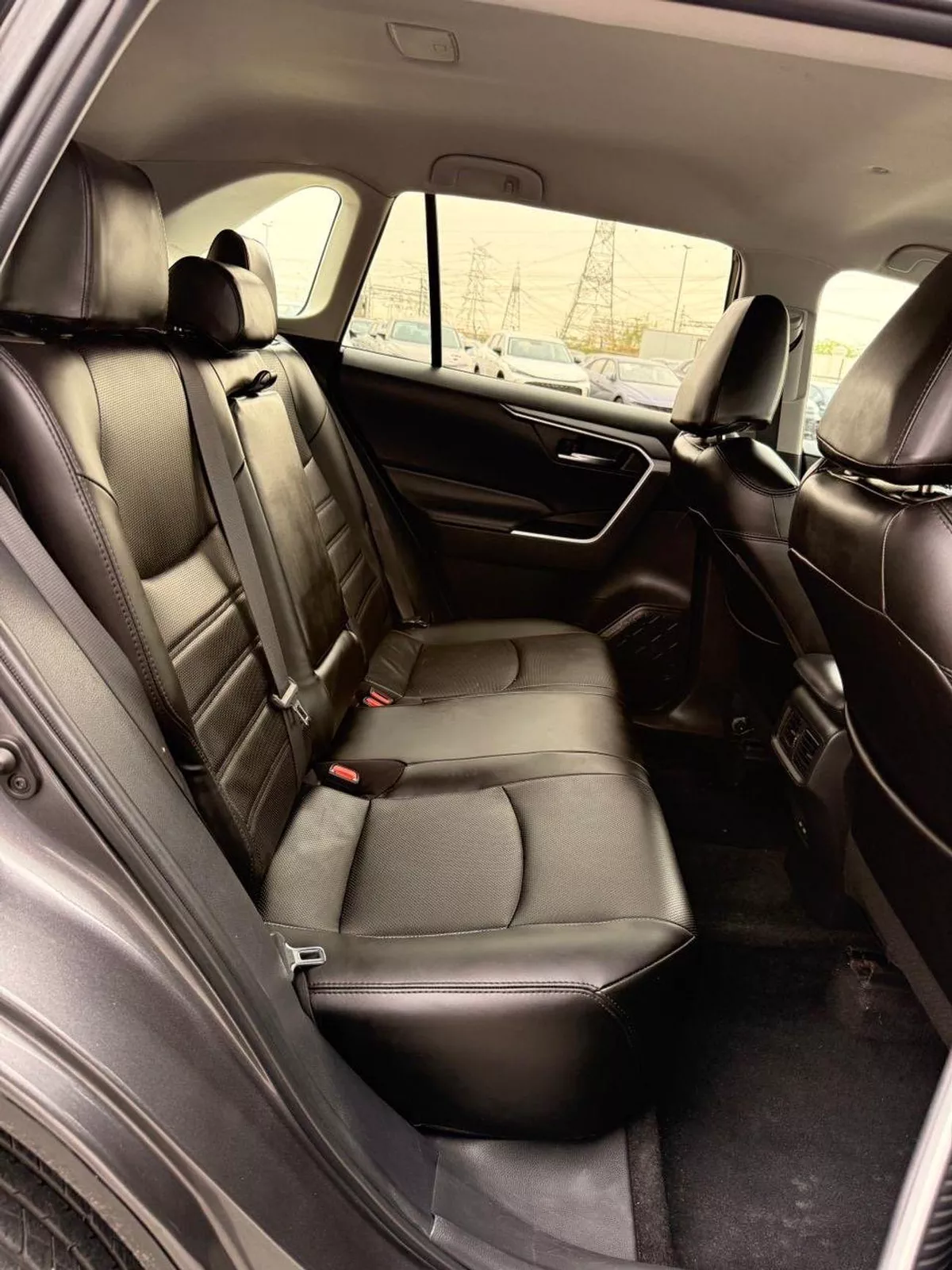 Toyota RAV4 XLE 2.5L push start 2024-13-0