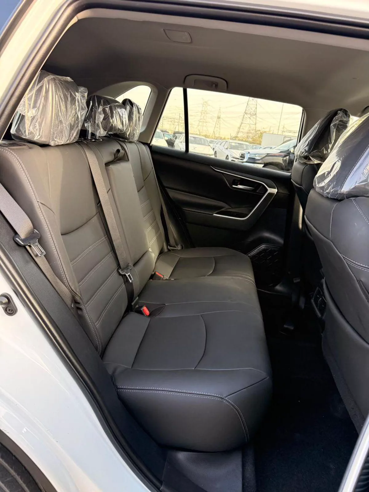 Toyota RAV4 XLE 2.5L full option-14-0