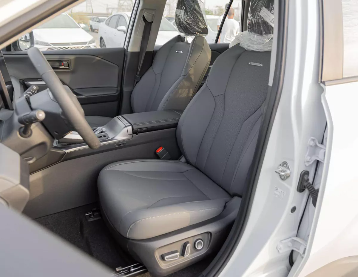 TOYOTA RAV4 PETROL CHINESE LUXURY-11-11