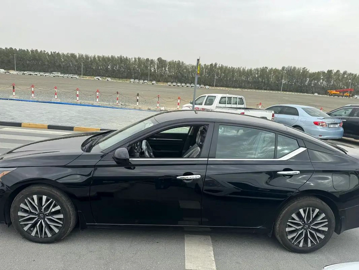 2023 Nissan Altima SV - American Specs - GCC Ready!