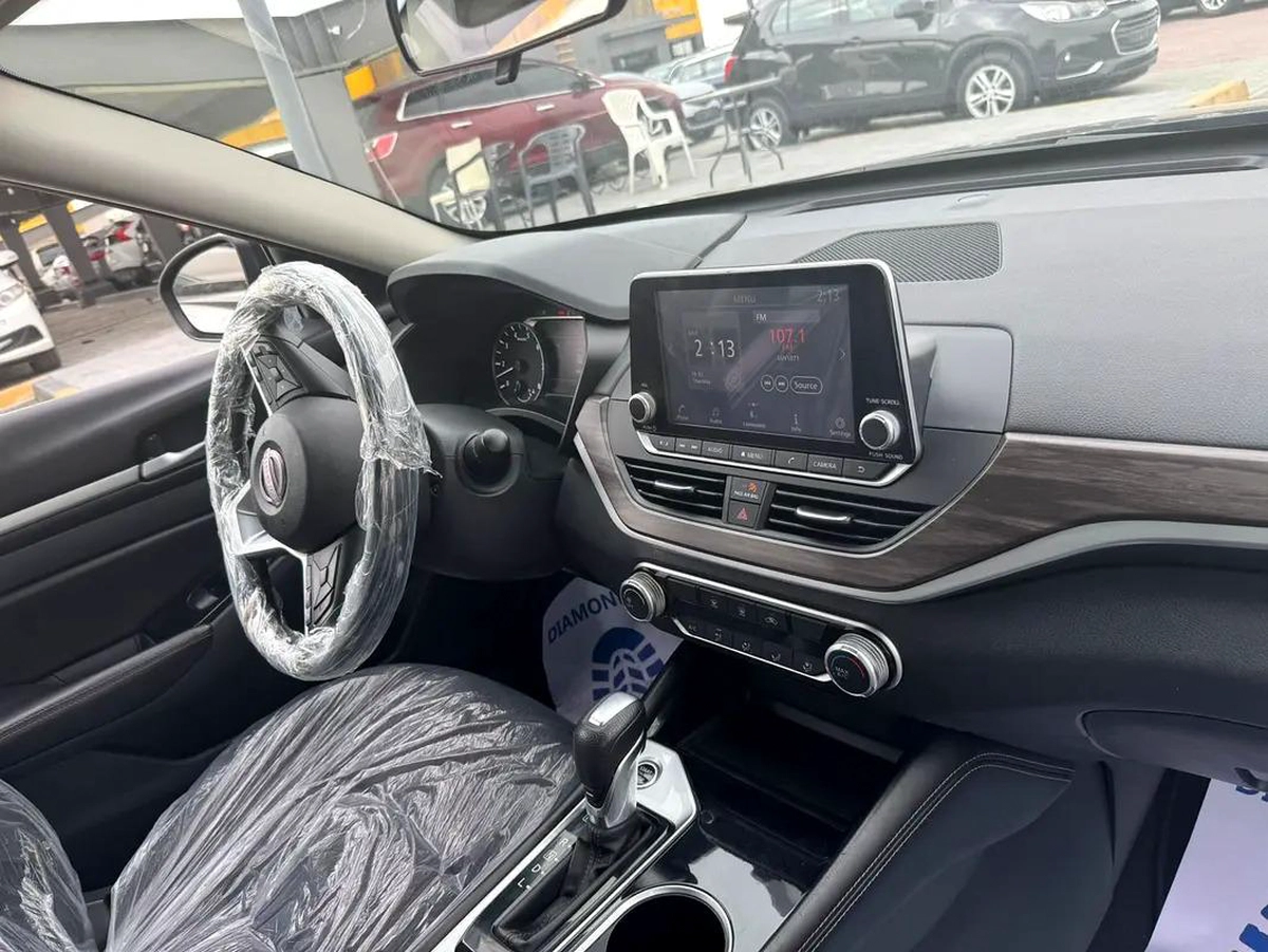 2023 Nissan Altima SV - American Specs - GCC Ready!