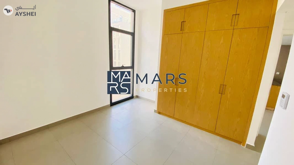Spacious | Community View | Open Kitchen-20-20