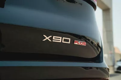 Jetour X90 Plus Luxury 2024 GCC 2.0L Turbo Low Mileage-3