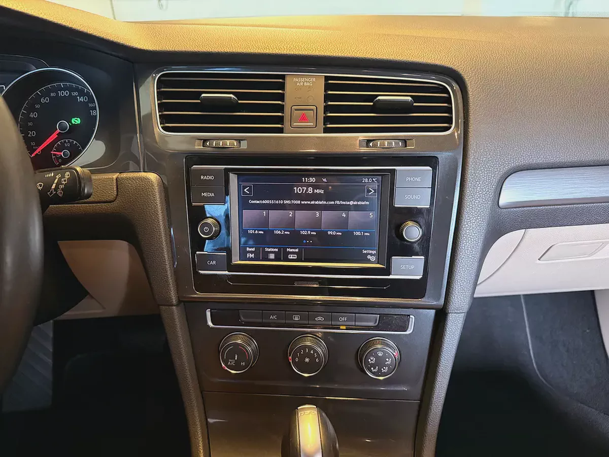 Volkswagen Golf SEL 1.0 Turbo 2018 GCC Specs With Service History In Perfect Condition-14-14