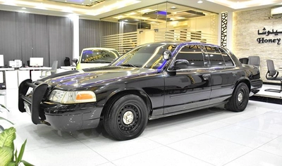 Ford Crown Victoria ( 2011 Model ) in Black Color American Specs-5