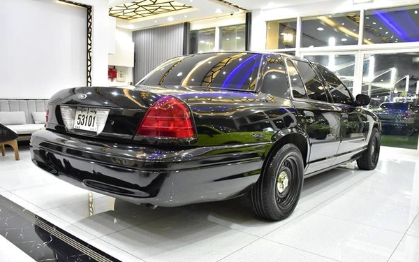 Ford Crown Victoria ( 2011 Model ) in Black Color American Specs