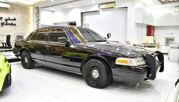 Ford Crown Victoria ( 2011 Model ) in Black Color American Specs