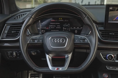 Audi SQ5-13