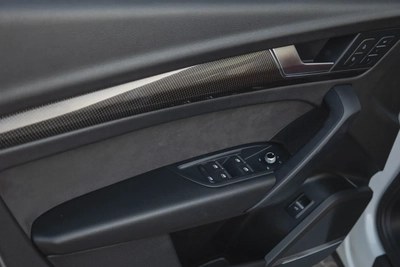Audi SQ5-12