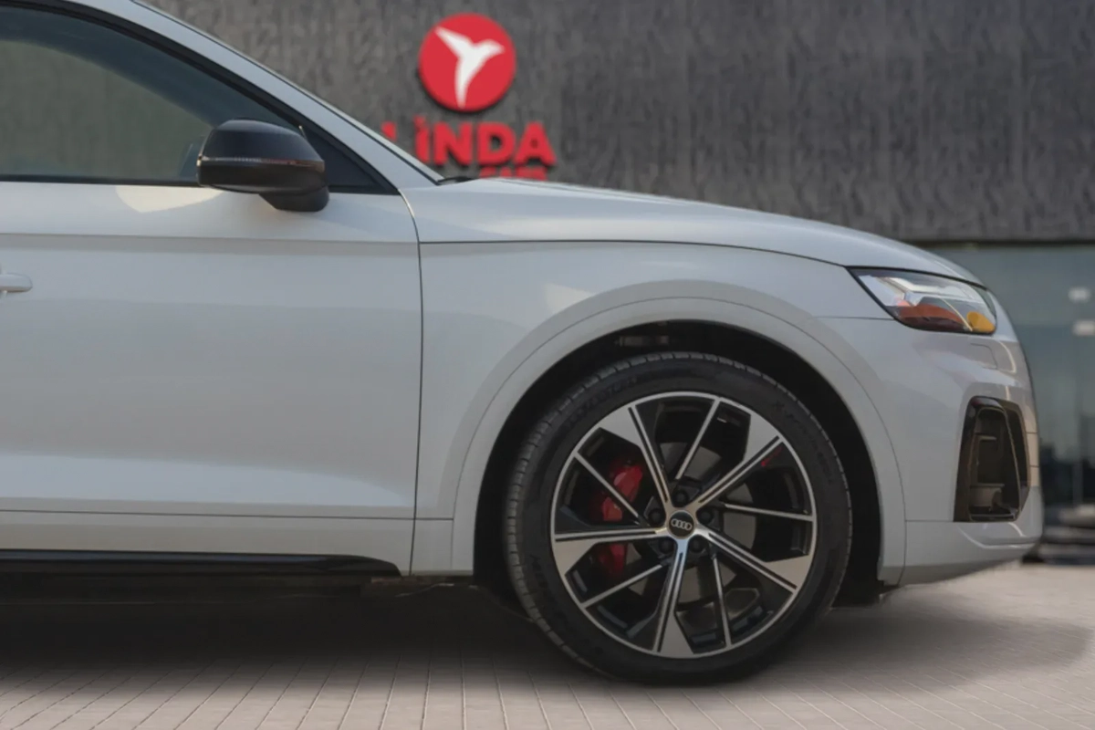 Audi SQ5-18-18