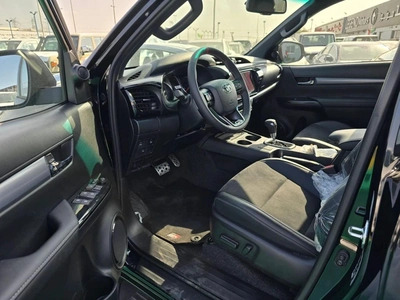 Toyota Hilux GR Sport 4.0L-9