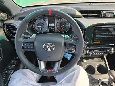 Toyota Hilux GR Sport 4.0L-12