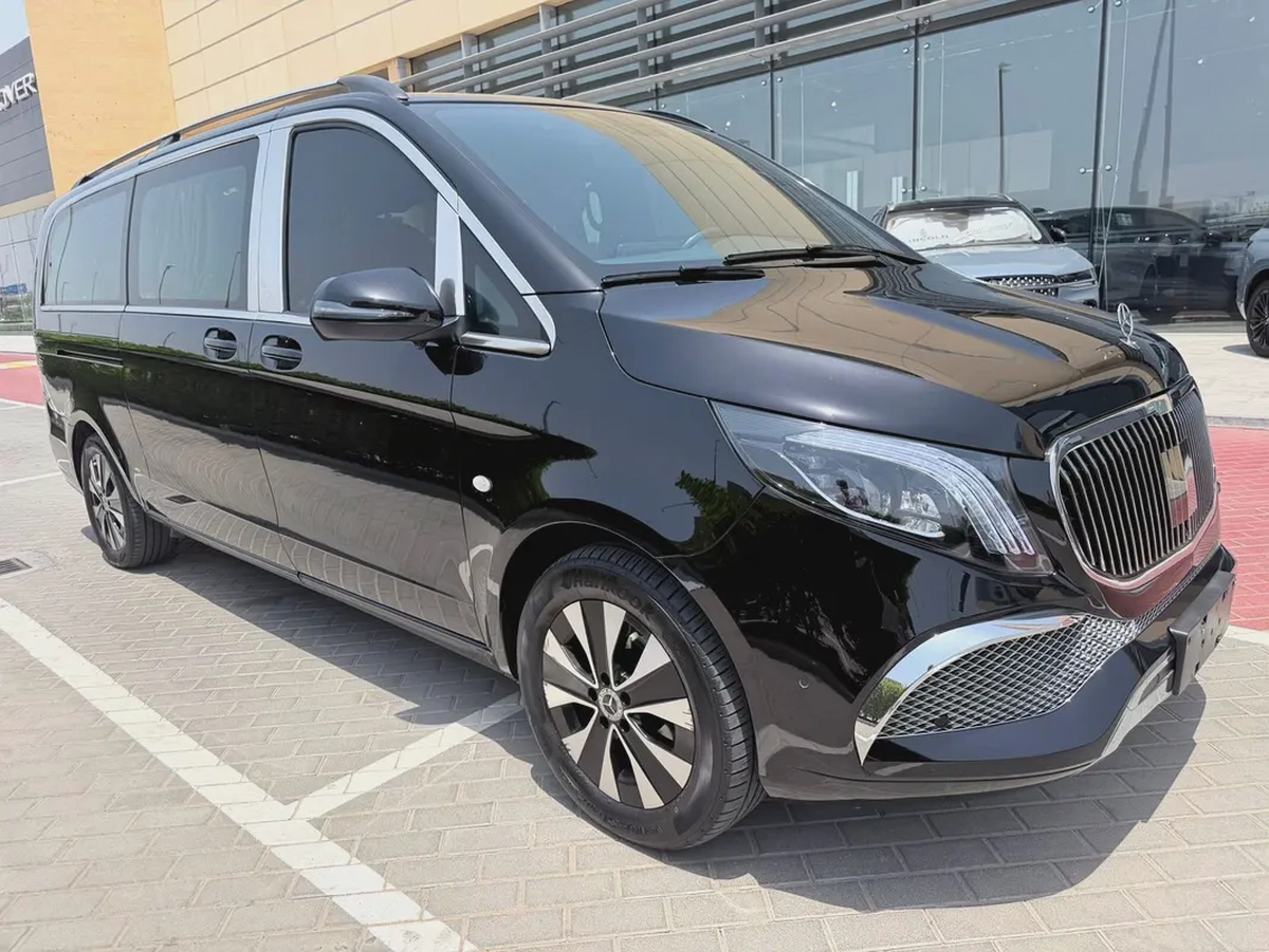 Mercedes-Benz Vito 2023 | Chinese Specs | Low Mileage | Excellent Condition-2-2