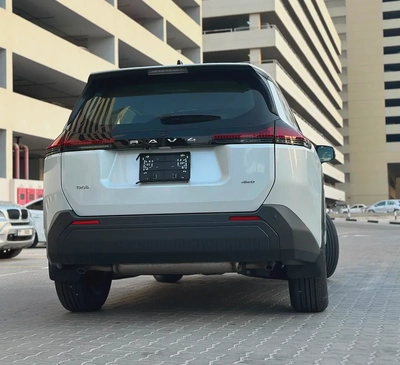 Toyota RAV4 Inhouse finance pay 49k Advance Remaining within 4 years | under warranty-1