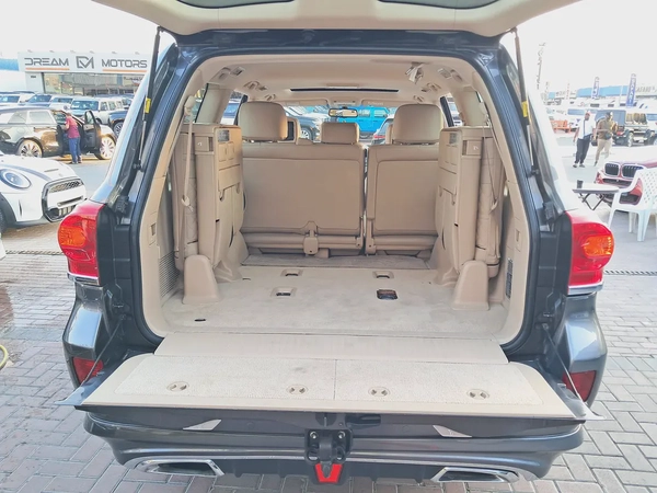 Toyota Land Cruiser GxR V6 Full Option Single Owner Used Very Well Maintained No Any Issue