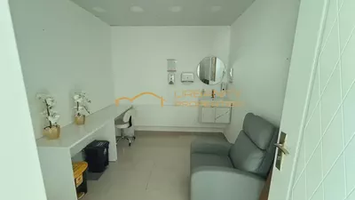 Fully Fitted Office | 3 Parkings | Ready to Move In-1
