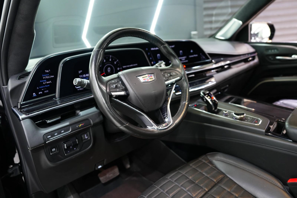 Cadillac Escalade V 2023-3-3