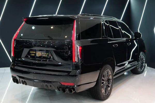 Cadillac Escalade V 2023