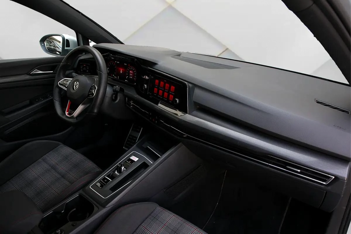 VOLKSWAGEN GOLF GTI - 2022 - GCC - FULLY LOADED - AMAZING CONDITION-17-17