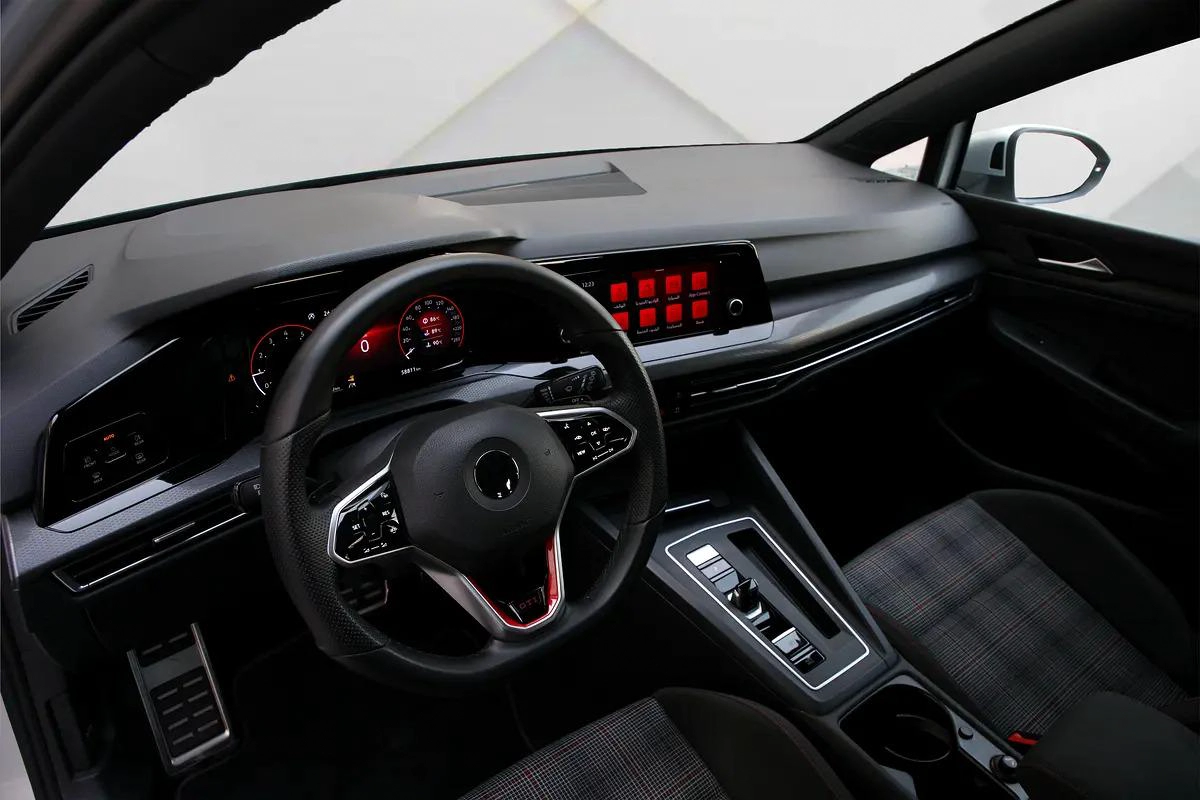 VOLKSWAGEN GOLF GTI - 2022 - GCC - FULLY LOADED - AMAZING CONDITION-9-9