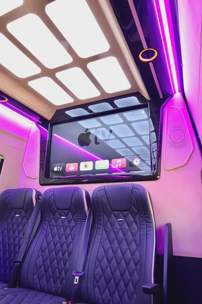 MERCEDES BENZ SPRINTER GCC 519 CDI - FULL EXCLUSIVE + FRIDGE + BATHROOM + COFFEE MACHINE + APPLE TV-6