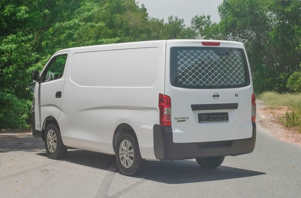 Standard Roof Delivery Van | Manual | GCC Specs | Ref#N32721