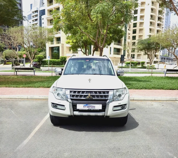 ZERO ACCIDENT II LIKE NEW II FULL SERVICE AVAILABLE II 0 FAULT II GCC Specs - Excellent Condition