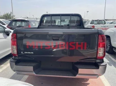 Mitsubishi L200 GLX Mitsubishi L200 2.4L diesel M/T V4 MY 2024-4