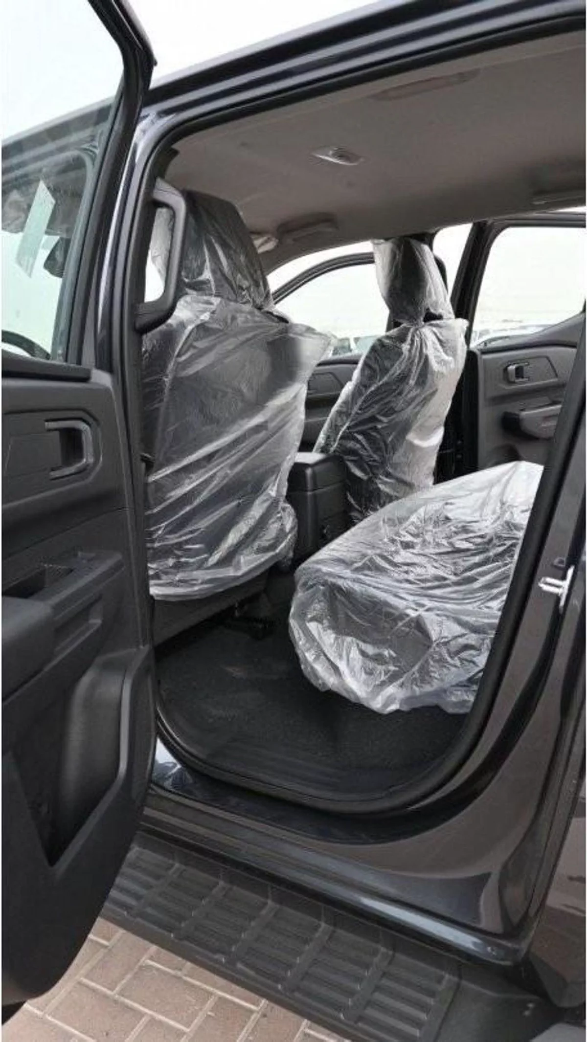 Mitsubishi L200 GLX Mitsubishi L200 2.4L diesel M/T V4 MY 2024-7-0