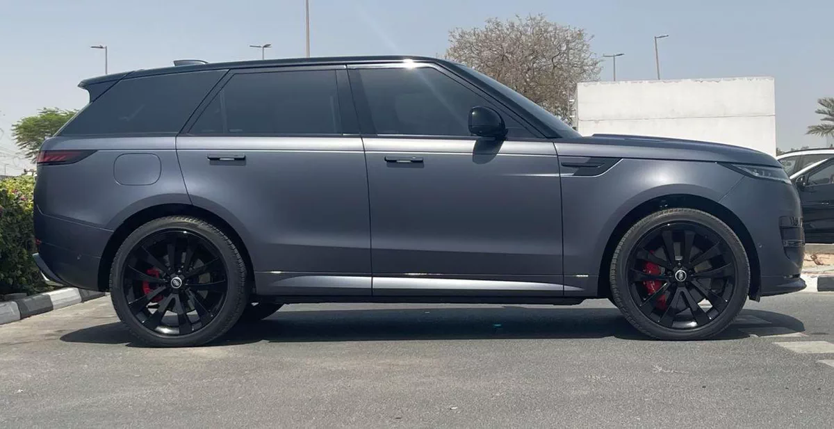 Land Rover Range Rover Sport FIRST EDITION 4.4L-8CYL FULLY AGENCY MAINTAINED UNDER WARRANTY . AL TAYER MOTORS-4-0