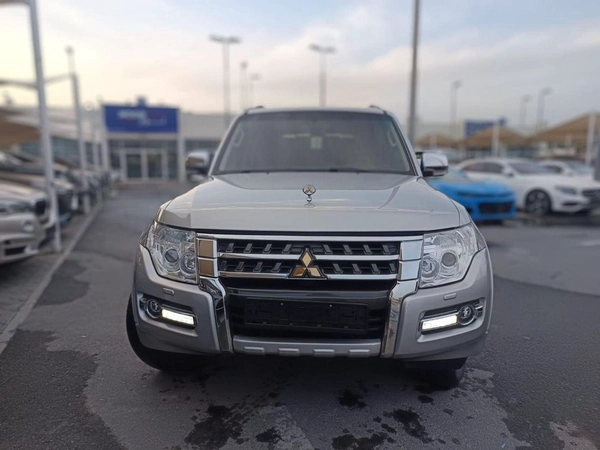 Mitsubishi Pajero GLS Highline 3.8L (274 HP) GLS Highline 3.8L full option