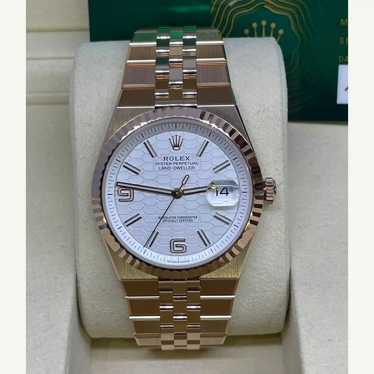 Rolex Land-Dweller 40mm Full Rose Gold with White Dial | Condition: New | Year of production 2026 | Original box | Original papers-8-8