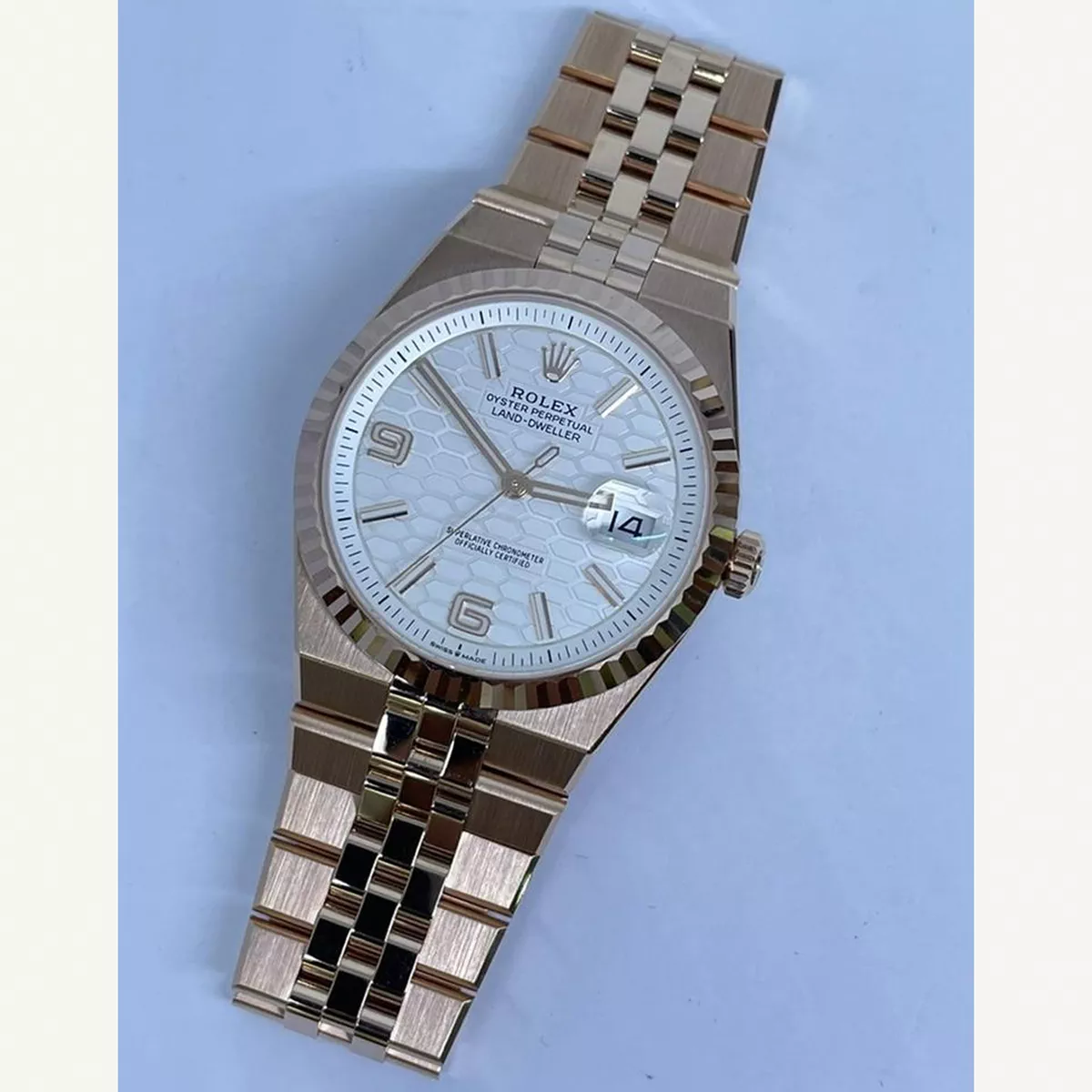 Rolex Land-Dweller 40mm Full Rose Gold with White Dial | Condition: New | Year of production 2026 | Original box | Original papers-6-6