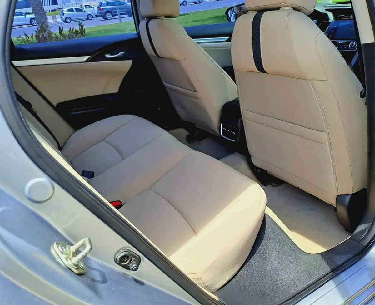 770/Month-(4 years) | Honda Civic EX 2018 | GCC Specs | Full Option | Non-Accident-4-4