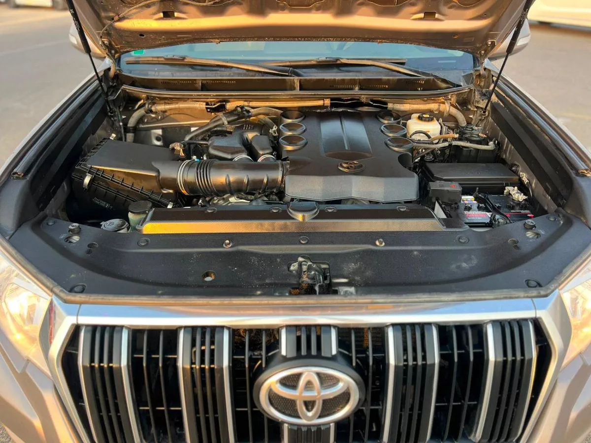 Toyota Prado  2022 Toyota Prado Full Option 4.0L V6 - AWD 4x4 - Electric Seat - Rear CAM & Sensors - Cool Box - Le-18-0