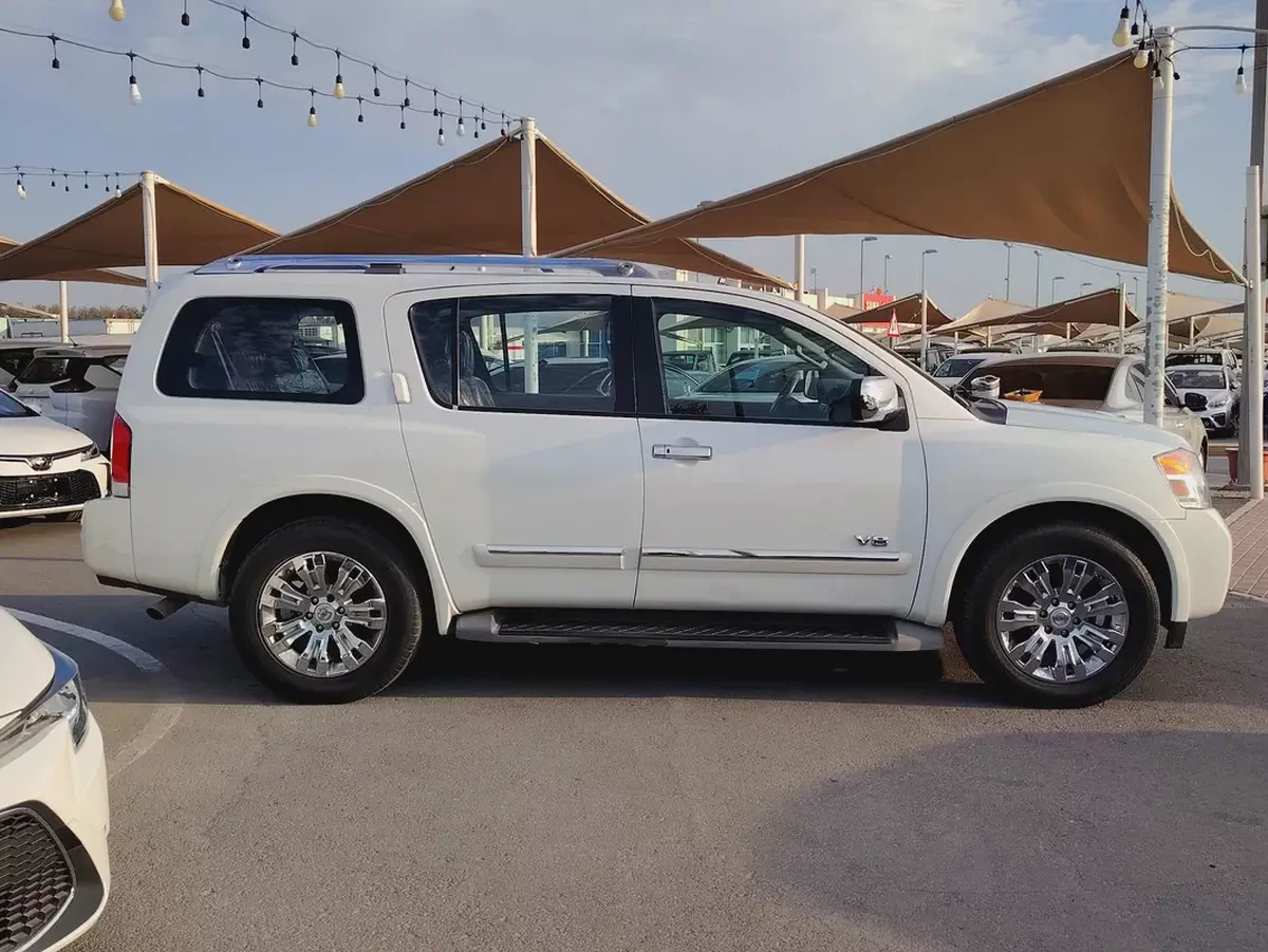 Nissan Armada LE 2015, GCC Specs - Well Maintained!-5-5