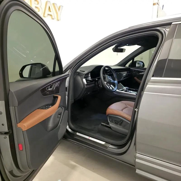 AED 4026 PM | AUDI Q7 45TFSI S LINE MY25 I UNDER AGENCY WARRANTY SERVICE CONTRACT JULY 2030 |