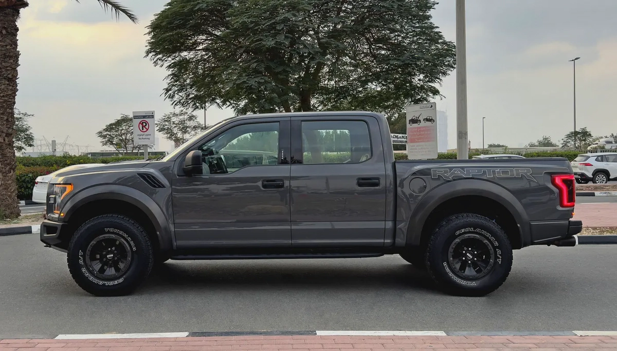 2018 Ford F150 Raptor, GCC Specifications-2-2