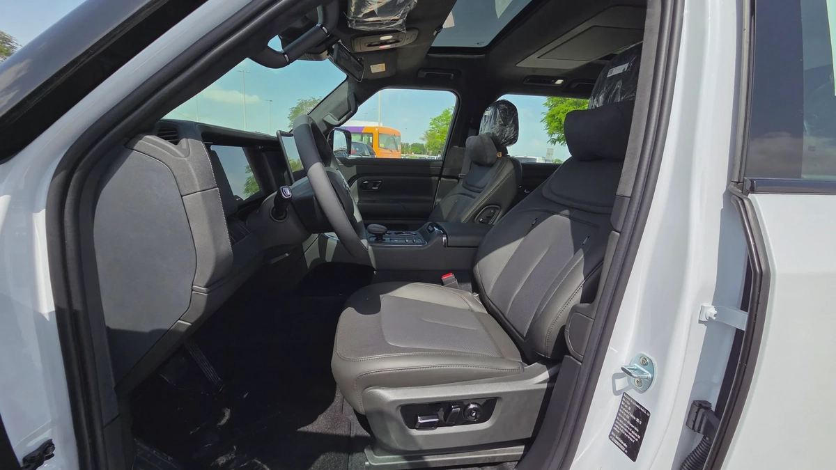 ROX ADAMAS VIP (White Black)