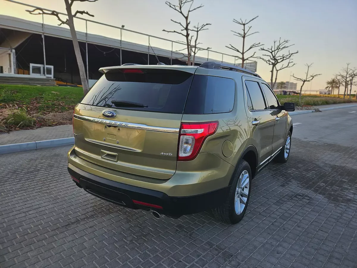 Ford Explorer 2013 GCC Premium Condition 7 Seater SUV-13-13