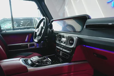 2024 - MERCEDES-BENZ G63 AMG - V8 for 630,000.00 AED-12