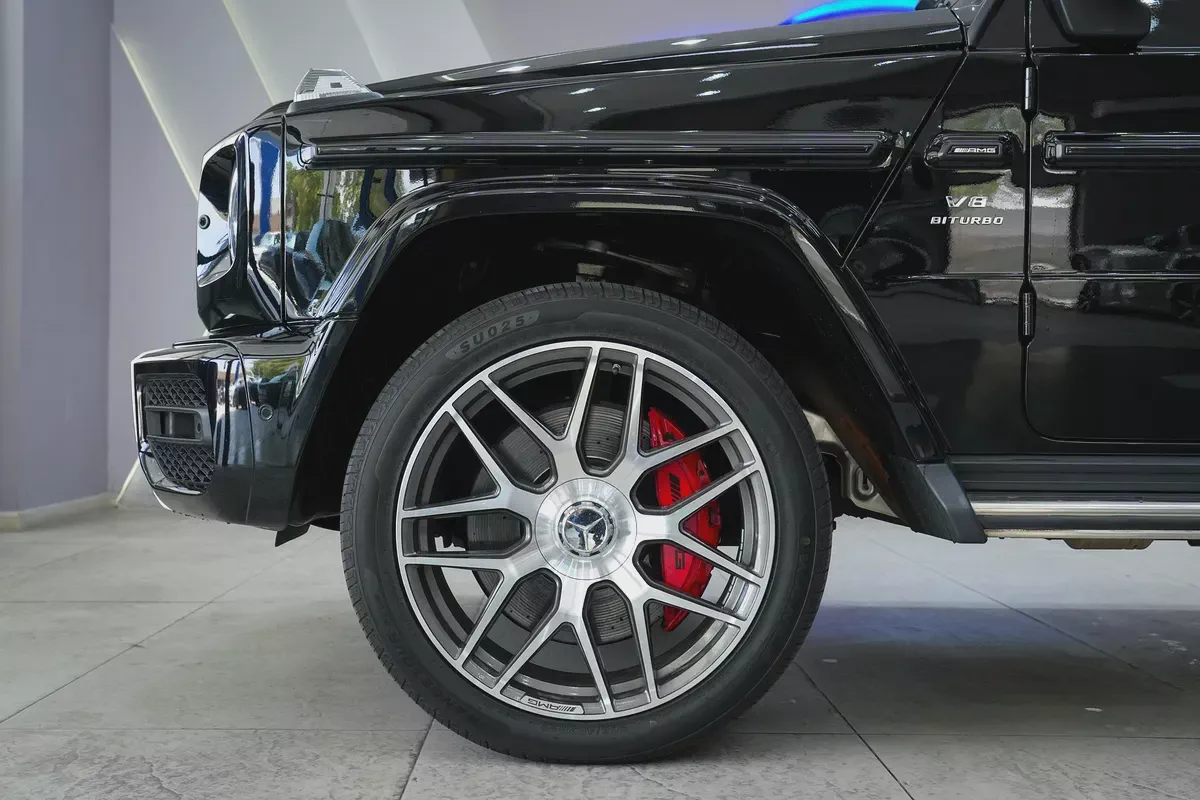 2024 - MERCEDES-BENZ G63 AMG - V8 for 630,000.00 AED-7-7