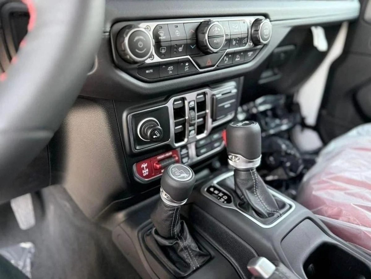 Jeep Wrangler Unlimited EXPORT PRICE - RUBICON 392 6.4L V8-6-6