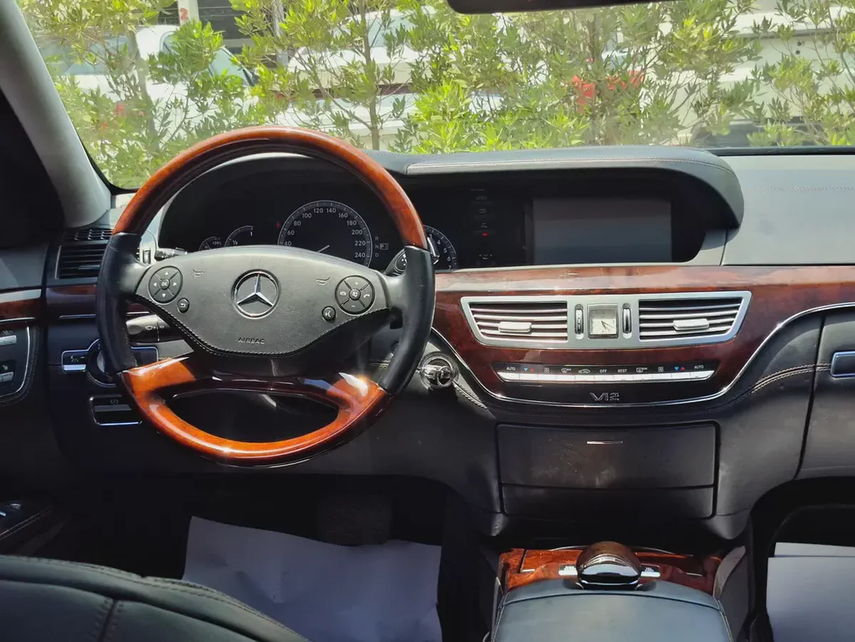 Mercedes-Benz S600 2012 Full option-9-9