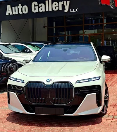 BMW 740i M SPORT INDIVIDUAL M SPORT Warranty & Service 2026 GCC-1